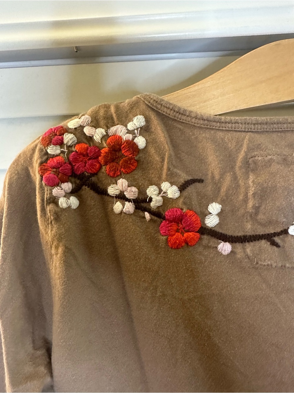 Johnny Was Brown Long-Sleeve Embroidered Floral & Bird Tee - Picture 6 of 7